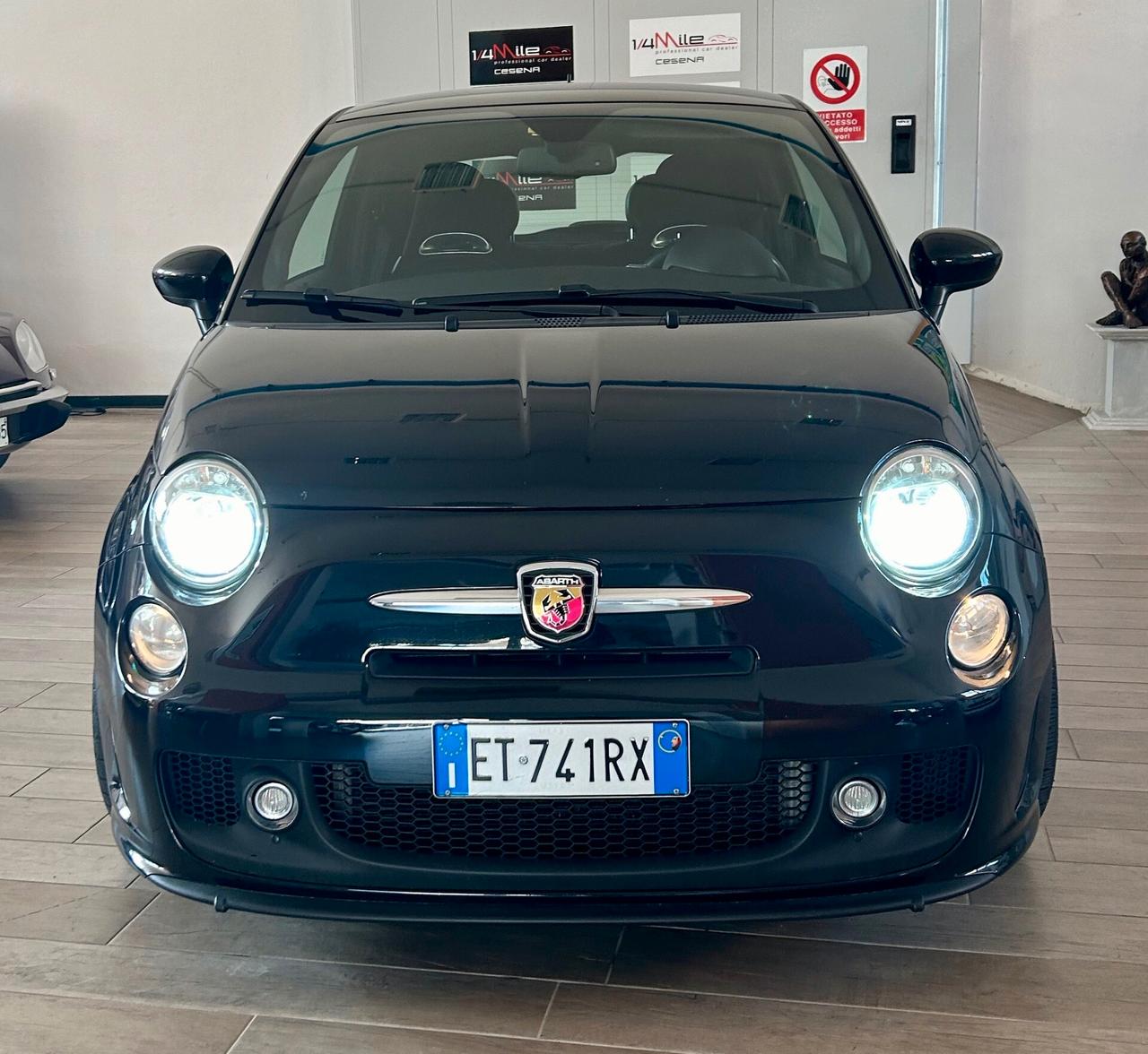 Abarth 500 1.4 Turbo T-Jet Custom