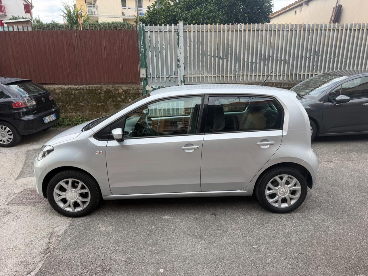 Volkswagen up! 1.0 75 CV 5p. high
