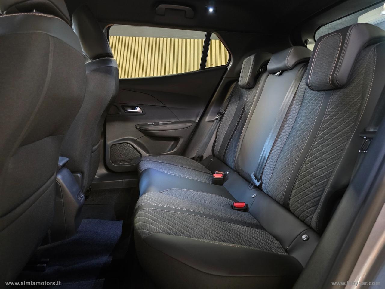 PEUGEOT 2008 Hybrid 136 e-DCS6 Allure