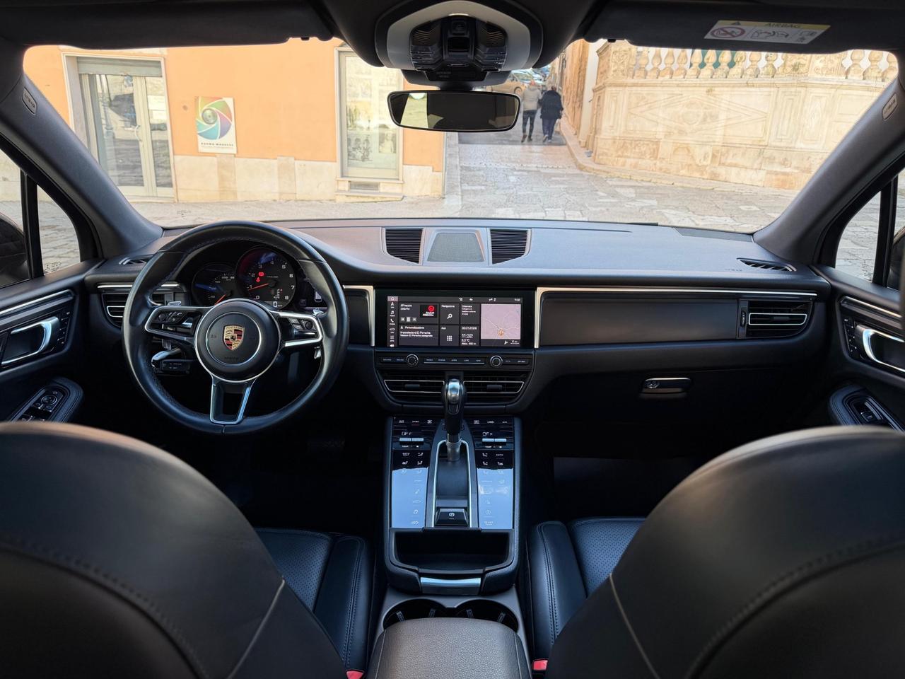 Porsche Macan 2.0 TURBO 245 CV PDK TETTO PASM