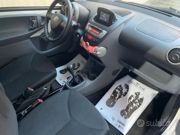 Toyota Aygo UNICO PROPRIETARIO - NEOPATENTATI
