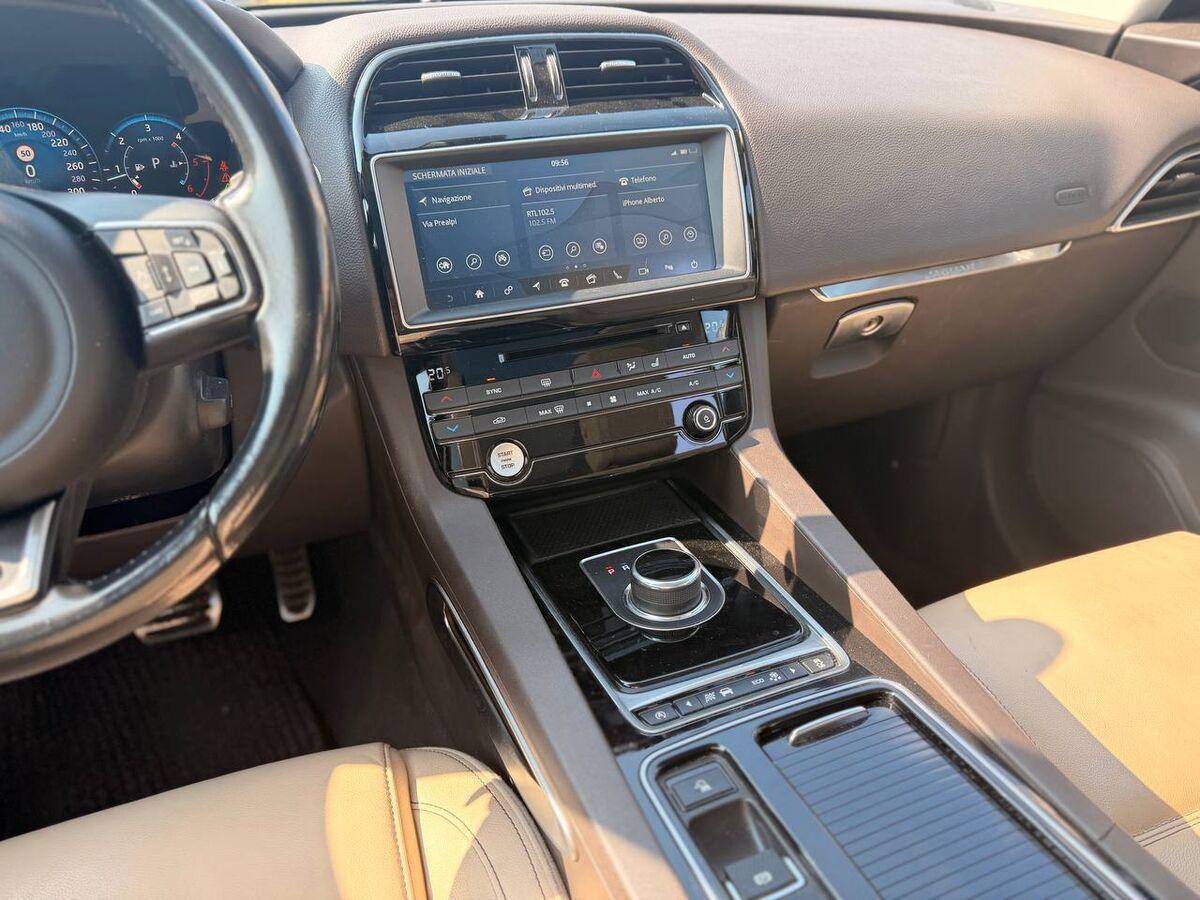 Jaguar F-Pace 2.0d R-Sport awd 180cv auto