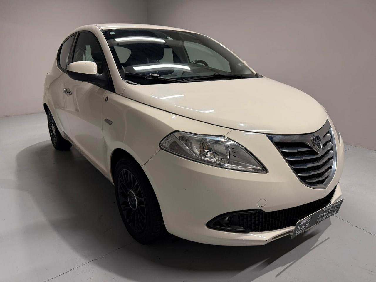 Lancia Ypsilon 1.2 69 CV 5 porte S&S Platinum