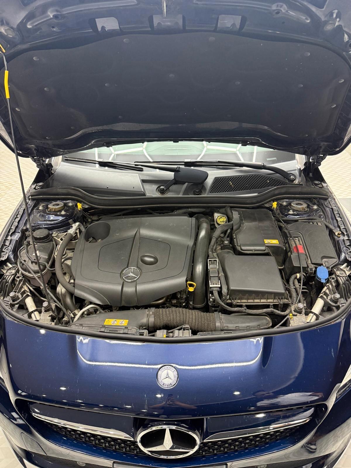 Mercedes-benz CLA 220 d S.W. Automatic Business