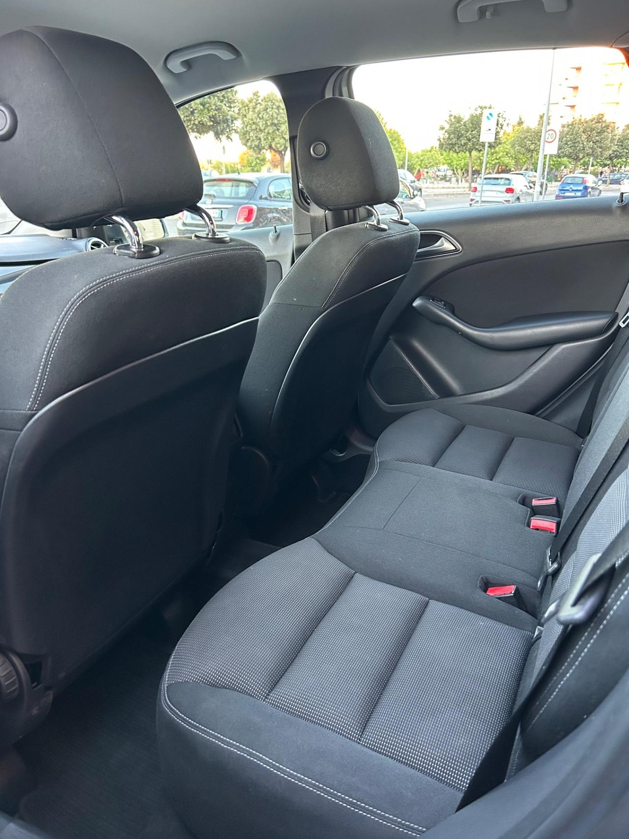 Mercedes-benz B 180 CDI BlueEFFICIENCY Executive