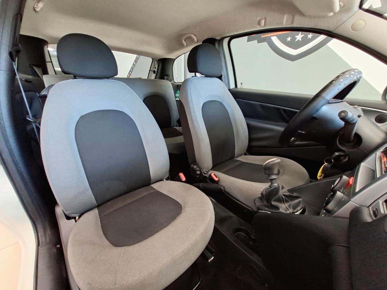 Lancia Ypsilon 1.2 60cv Argento 2010