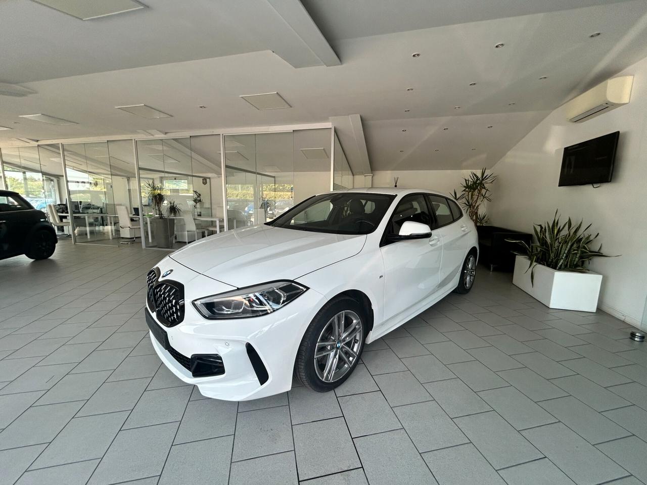 Bmw 118 118i 5p. Sport
