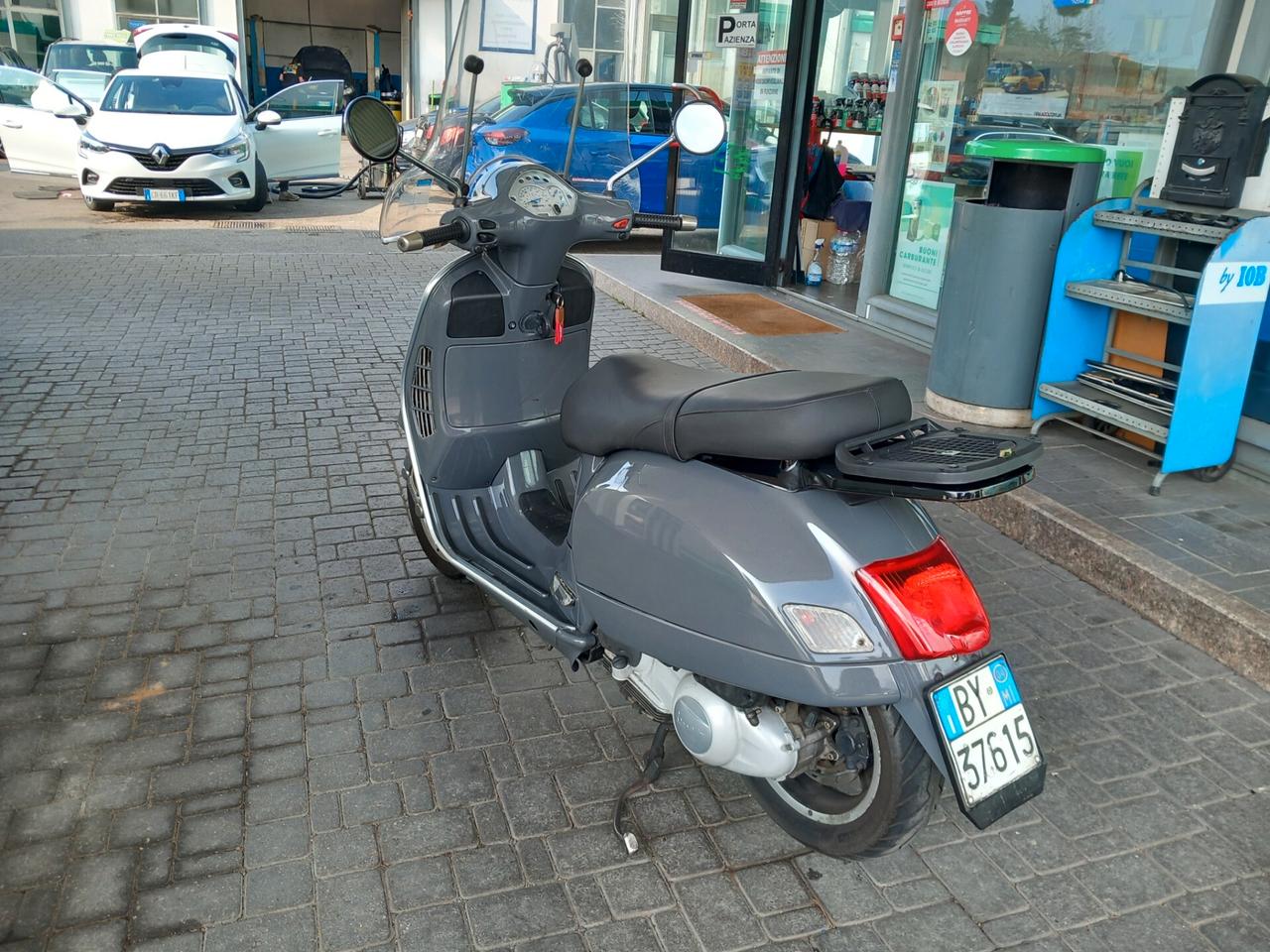Piaggio Vespa 200 L