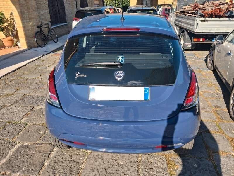 Lancia Ypsilon 0.9 TwinAir 85 CV 5 porte Metano Ecochic