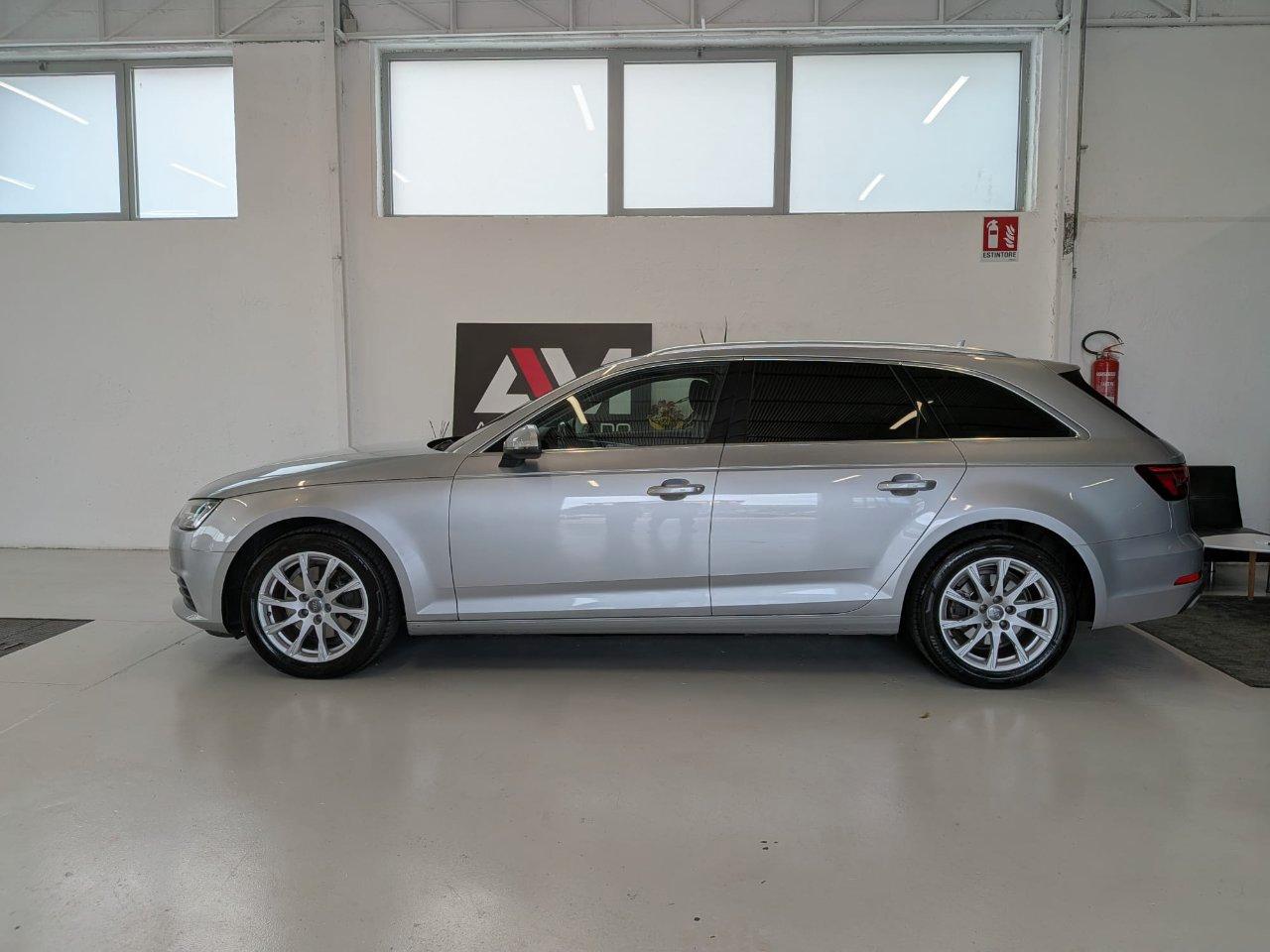 Audi A4 Avant 35 2.0 tdi Bus Sport 150cv s-tronic