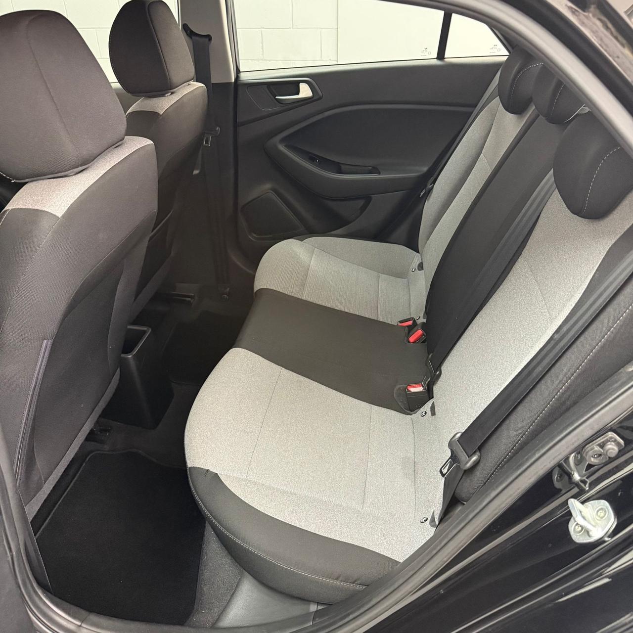 Hyundai i20 1.1 NEOPATENTATI EURO6