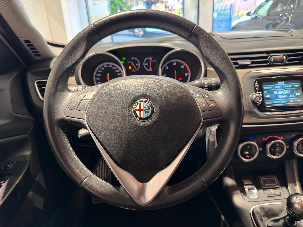 Alfa Romeo Giulietta 1.6 JTDm-2 105 CV Distinctive