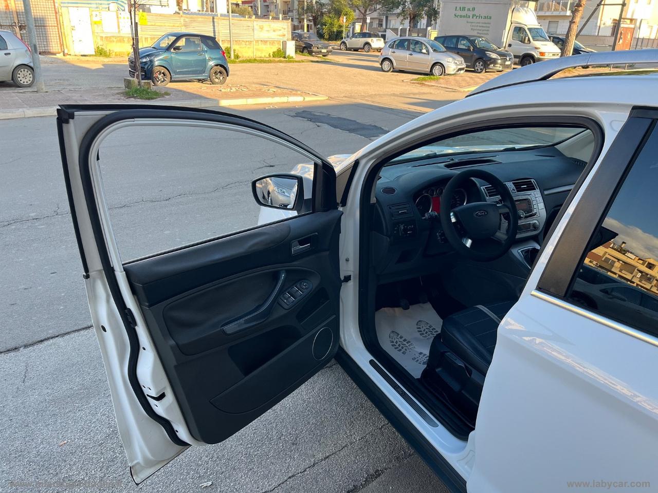 FORD Kuga 2.0 TDCi 136 CV 4WD Titanium