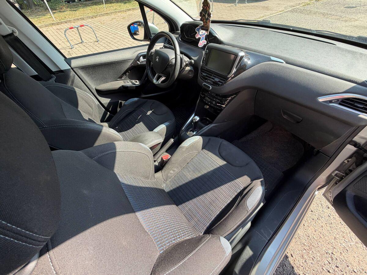 Peugeot 208 208 1.2 PT Allure s&s 5p etg5 E6