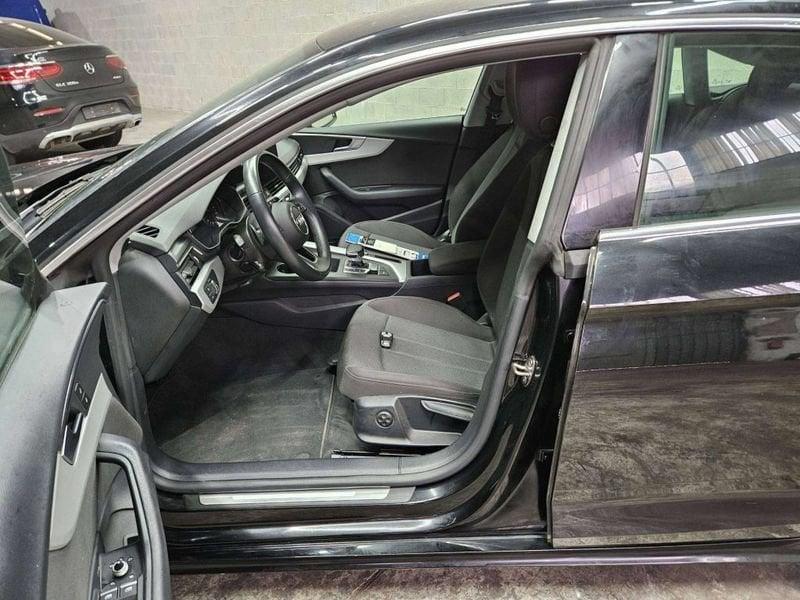 Audi A5 SPB Sportback 35 2.0 tdi mhev 163cv s-tronic - ST