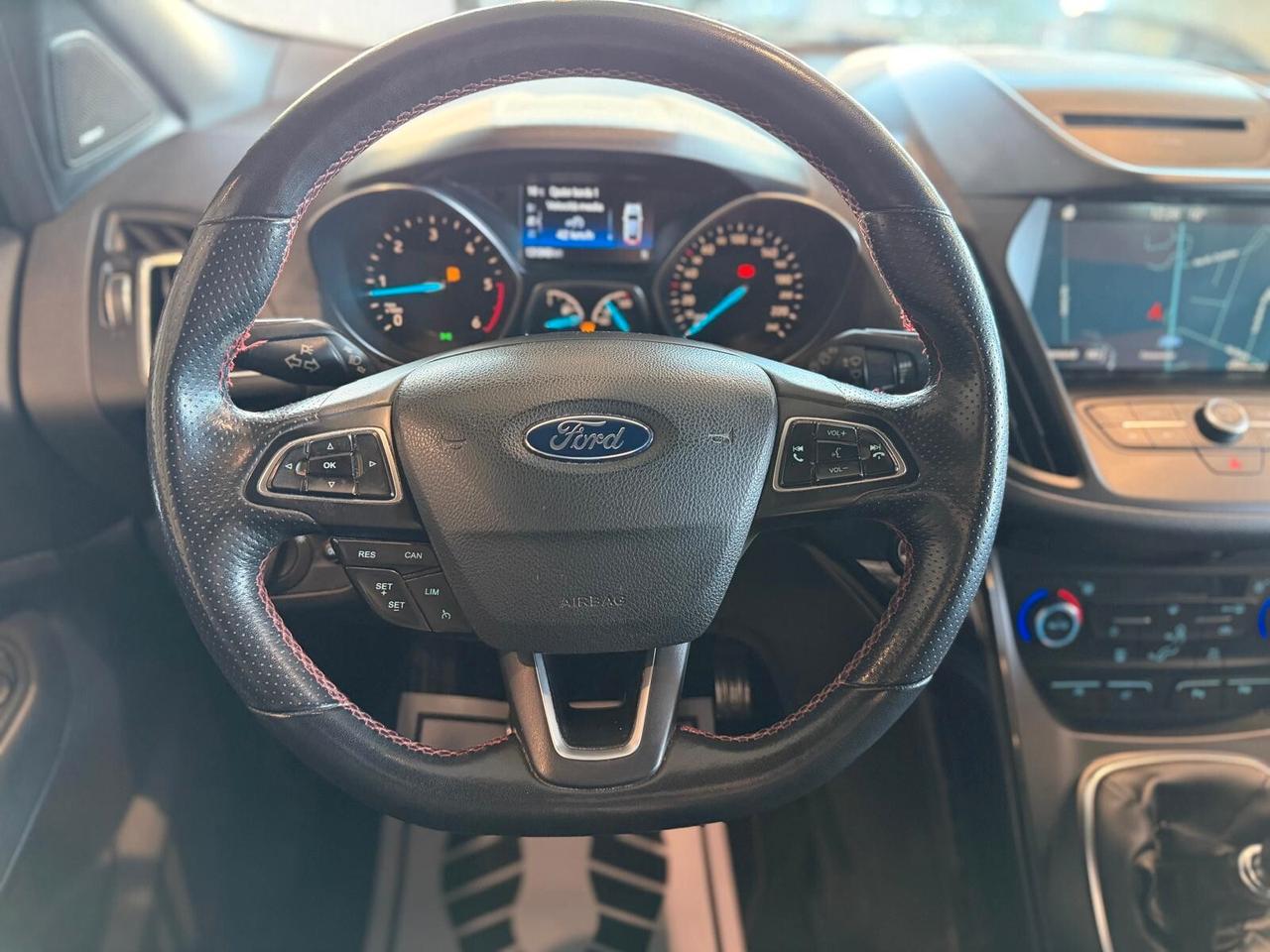 Ford Kuga 1.5 TDCI 120 CV S&S 2WD ST-Line