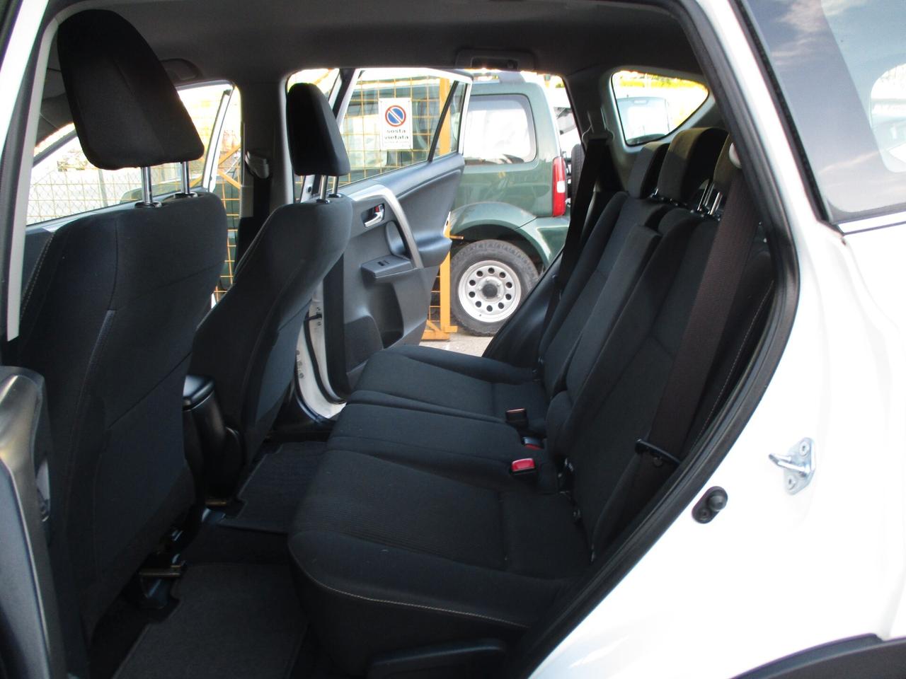 Toyota RAV 2.0 D-4D PARI AL NUOVO 85000 KM 2015