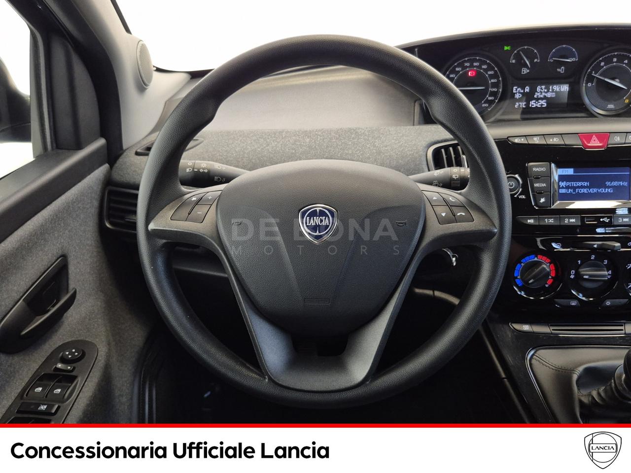 Lancia Ypsilon 1.0 firefly hybrid silver s&s 70cv 5p.ti