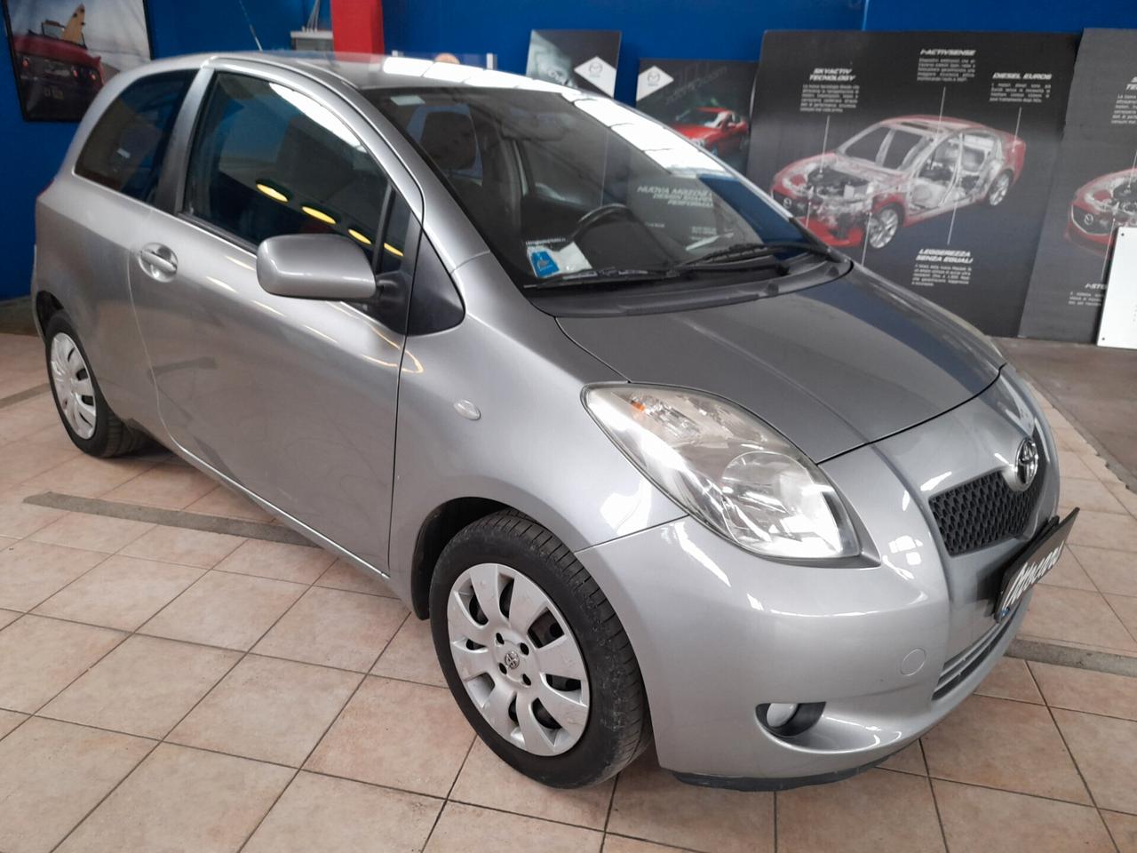 Toyota Yaris 1.3 3 porte Navi
