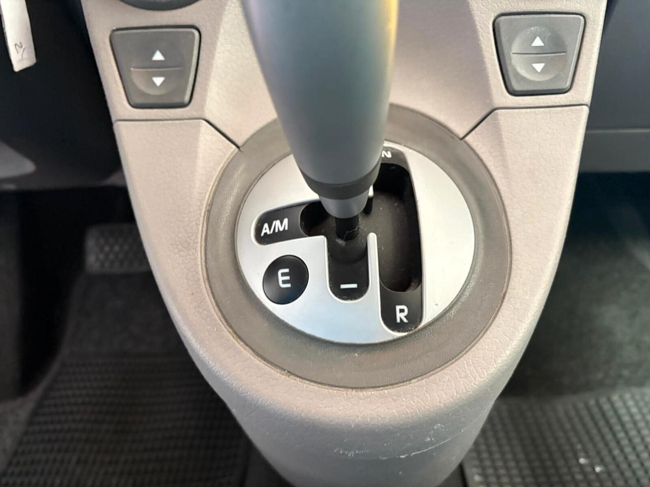 FIAT PANDA CAMBIO AUT. DUALOGIC Benzina 1200 CV 60 X NEOPATENTATI Km136.409 Certificati