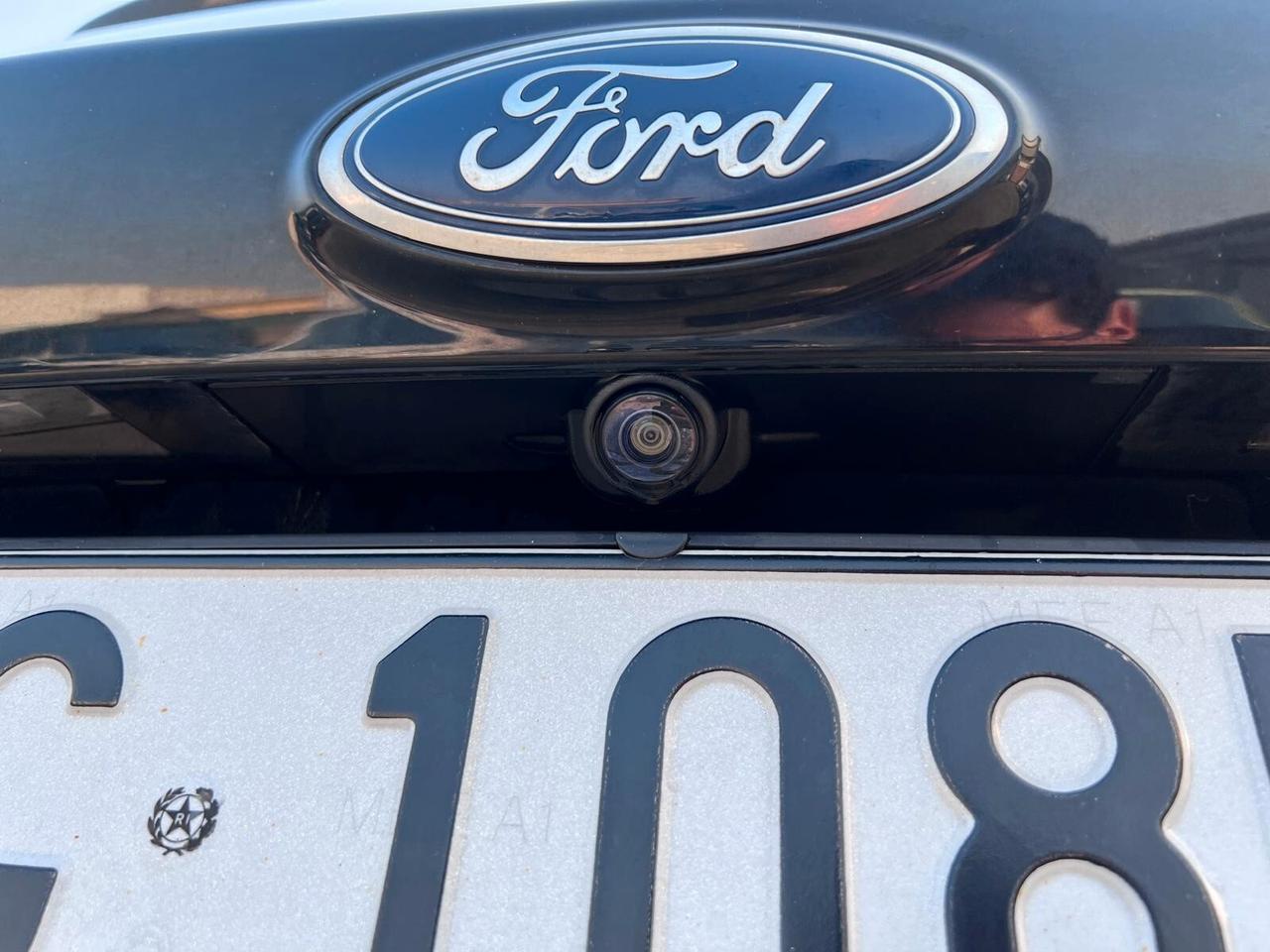 Ford Kuga 1.5 TDCI 120 CV S&S 2WD ST-Line Business