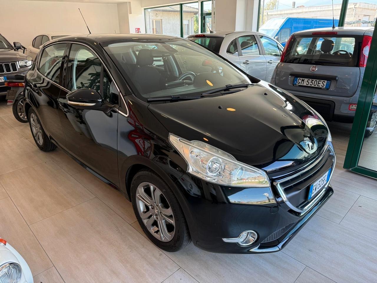 Peugeot 208 1.4 HDi 68 CV 5 porte Allure