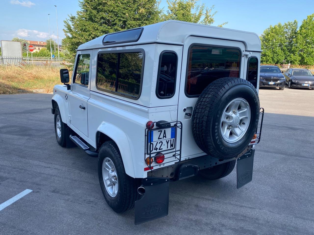 Land Rover Defender 90 2.2 TD4 Autocarro 4 Posti