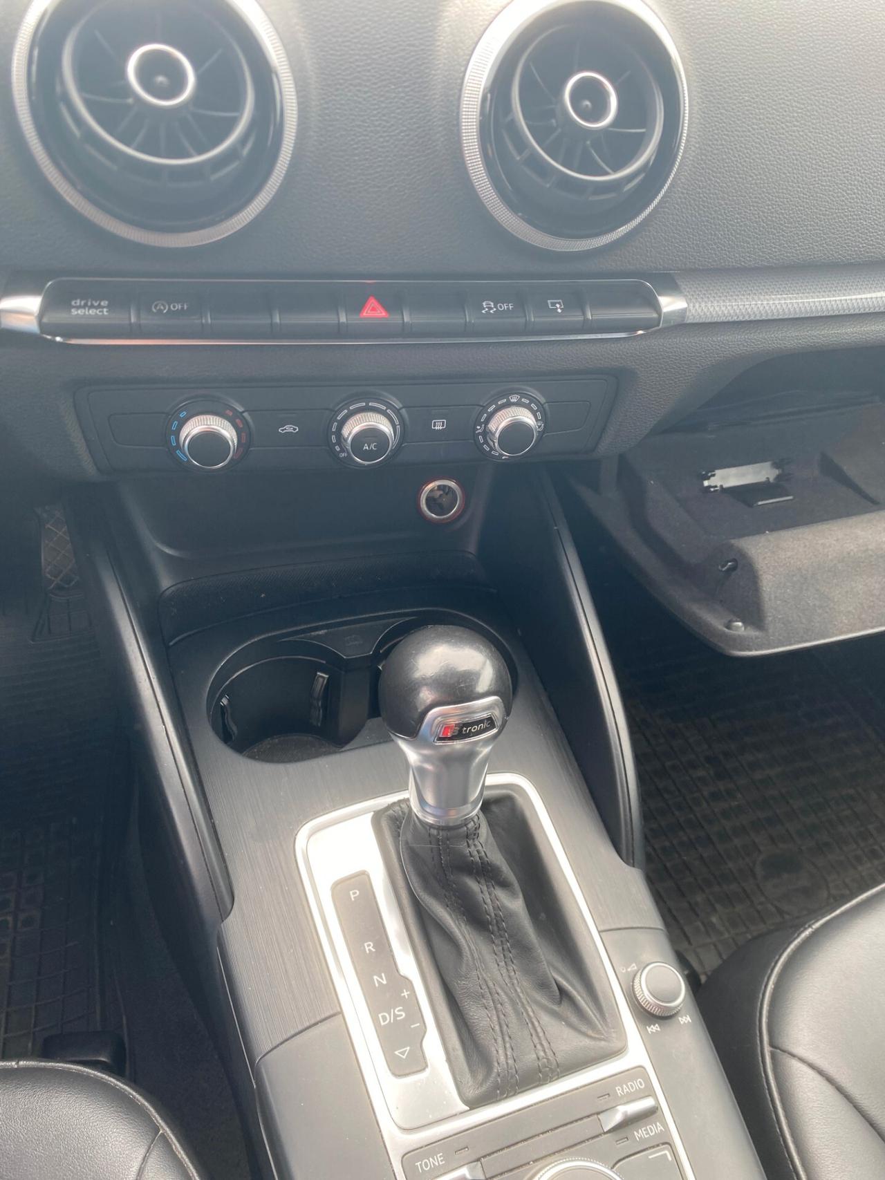 Audi A3 SPB 1.6 TDI ultra Attraction