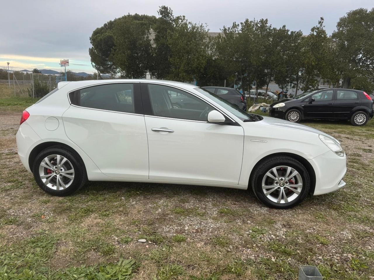Alfa Romeo Giulietta 1.4 ben SOLAMENTE 134.000 KM