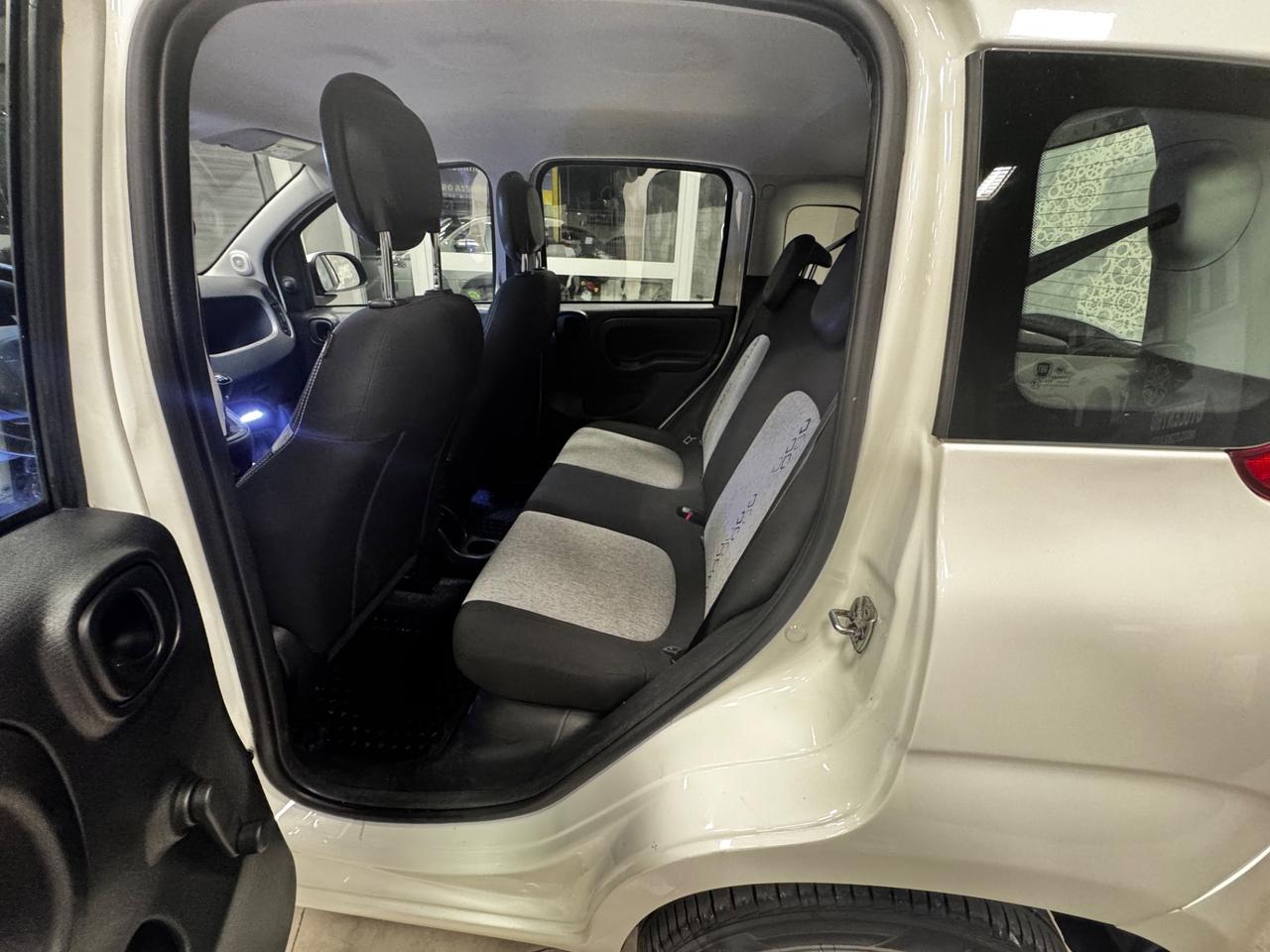 FIAT PANDA 900 T AIR NATURAL POWER LOUNGE