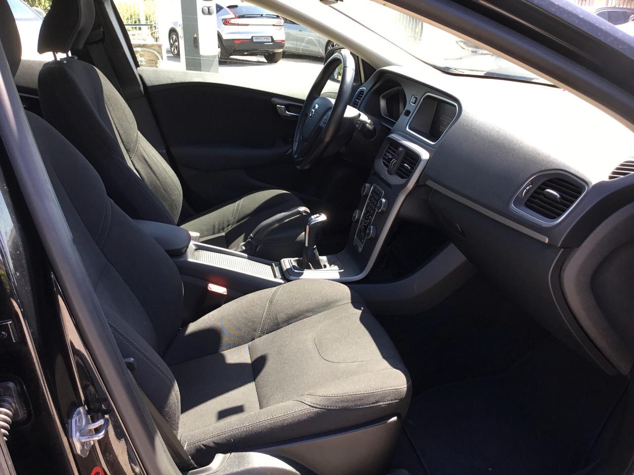Volvo V40 D2 Business