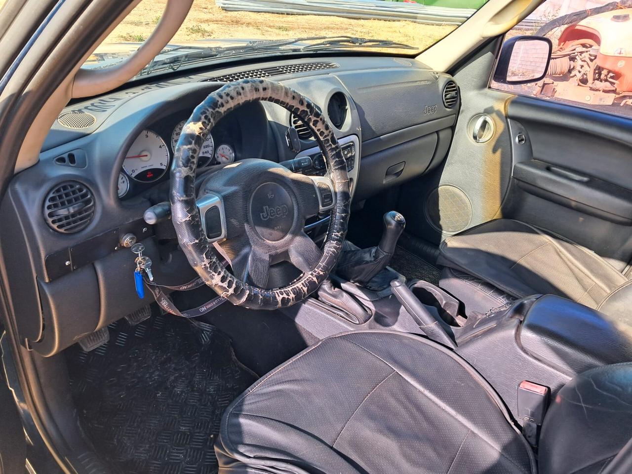 Jeep Cherokee 2.5 autocarro (gancio traino)