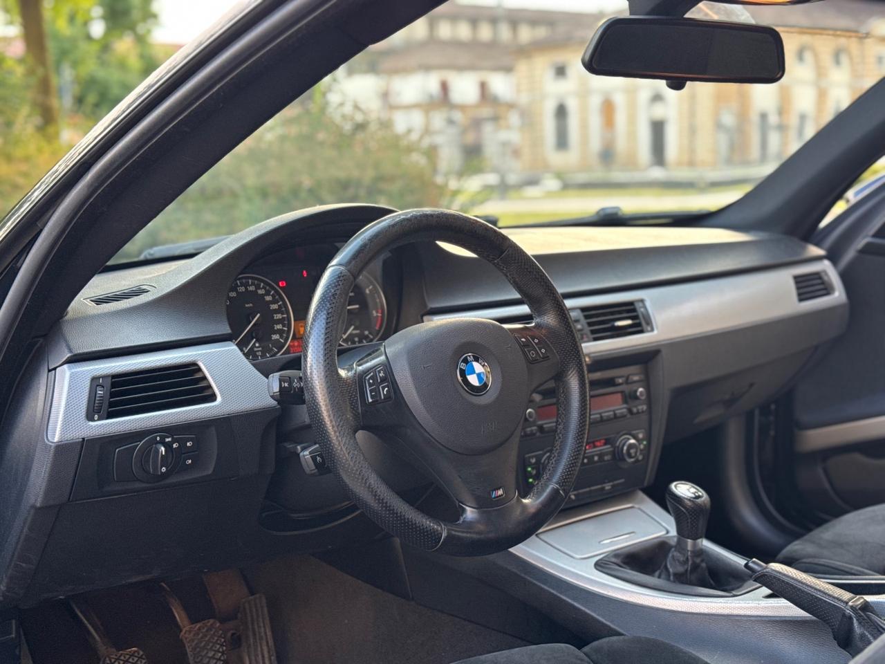 BMW 320d Coupé M Sport – E92 – 177 CV – Youngtimer – 4.900€