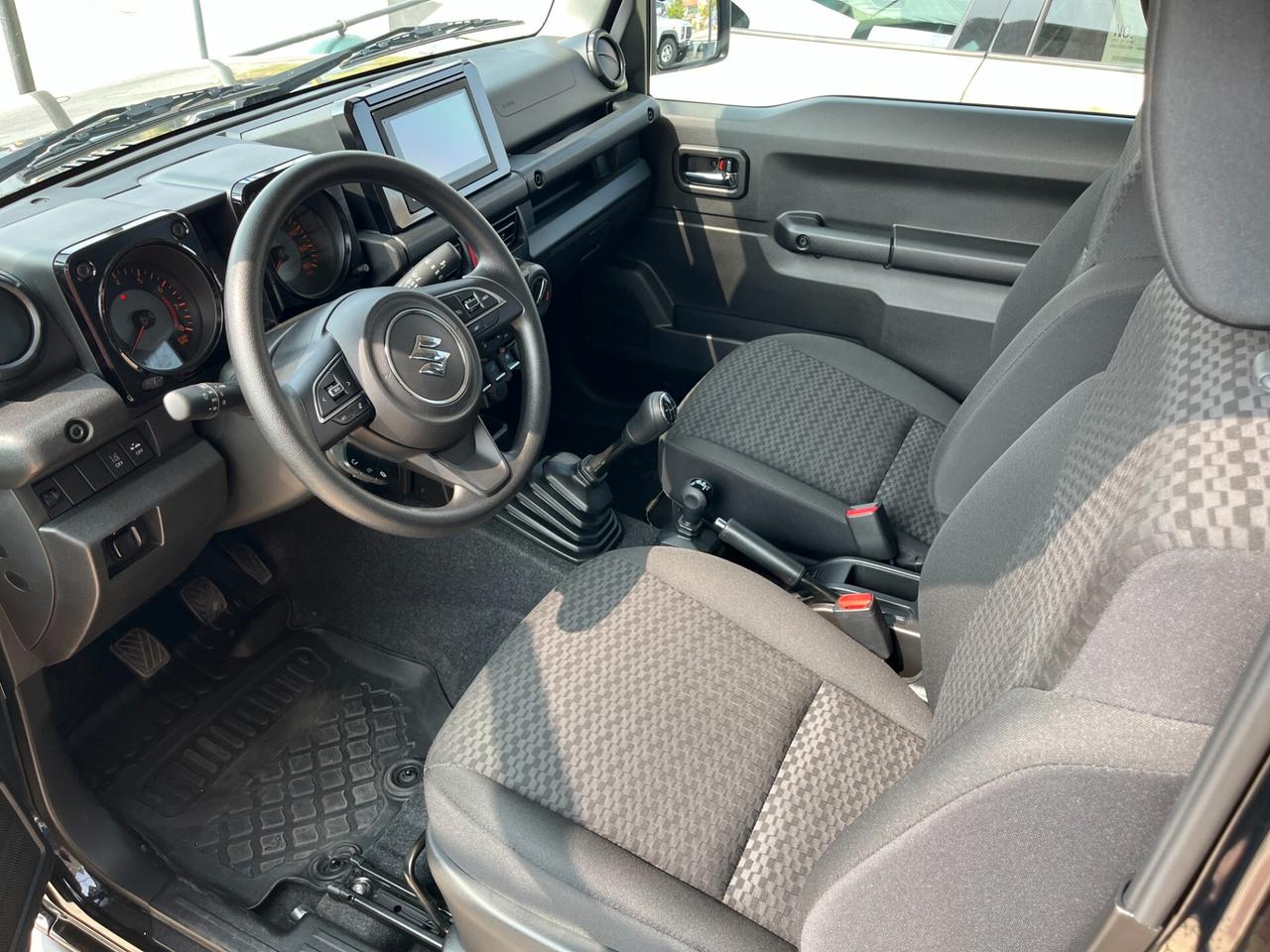 Suzuki Jimny 1.5 5MT PRO (N1) - 12/2023 - 9800km