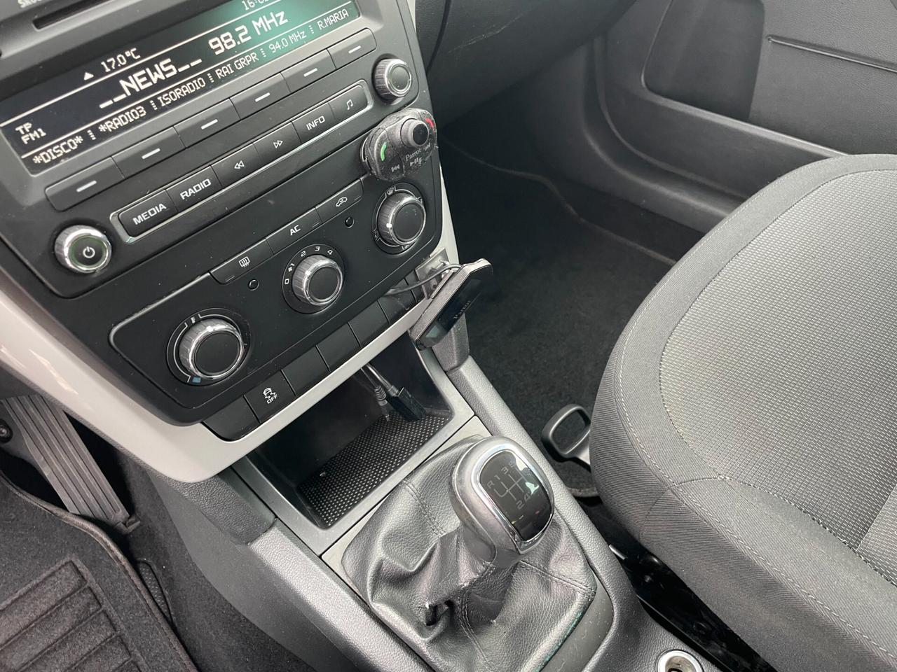 Skoda Yeti 1.2 tsi Elegance (experience) GOMME NUOVE !!