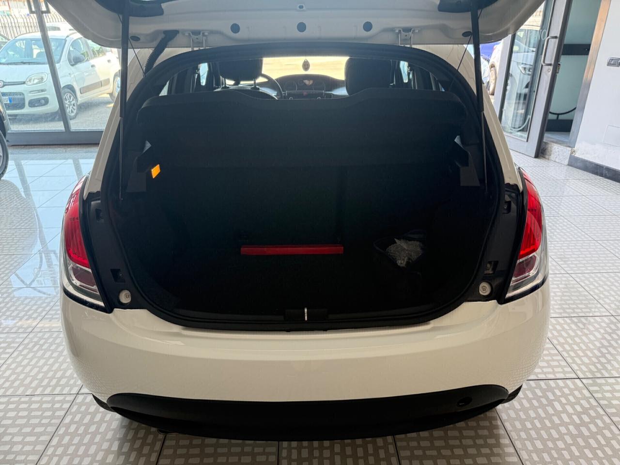 Lancia Ypsilon 1.2 69 CV 5 porte GPL Ecochic Gold