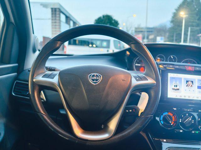 LANCIA Ypsilon 1.2 69 CV 5 porte Gold