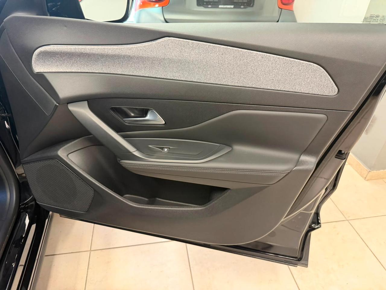 Peugeot 408 Hybrid 136 e-DCS6 Allure RATE A PARTIRE DA 255 € AL MESE