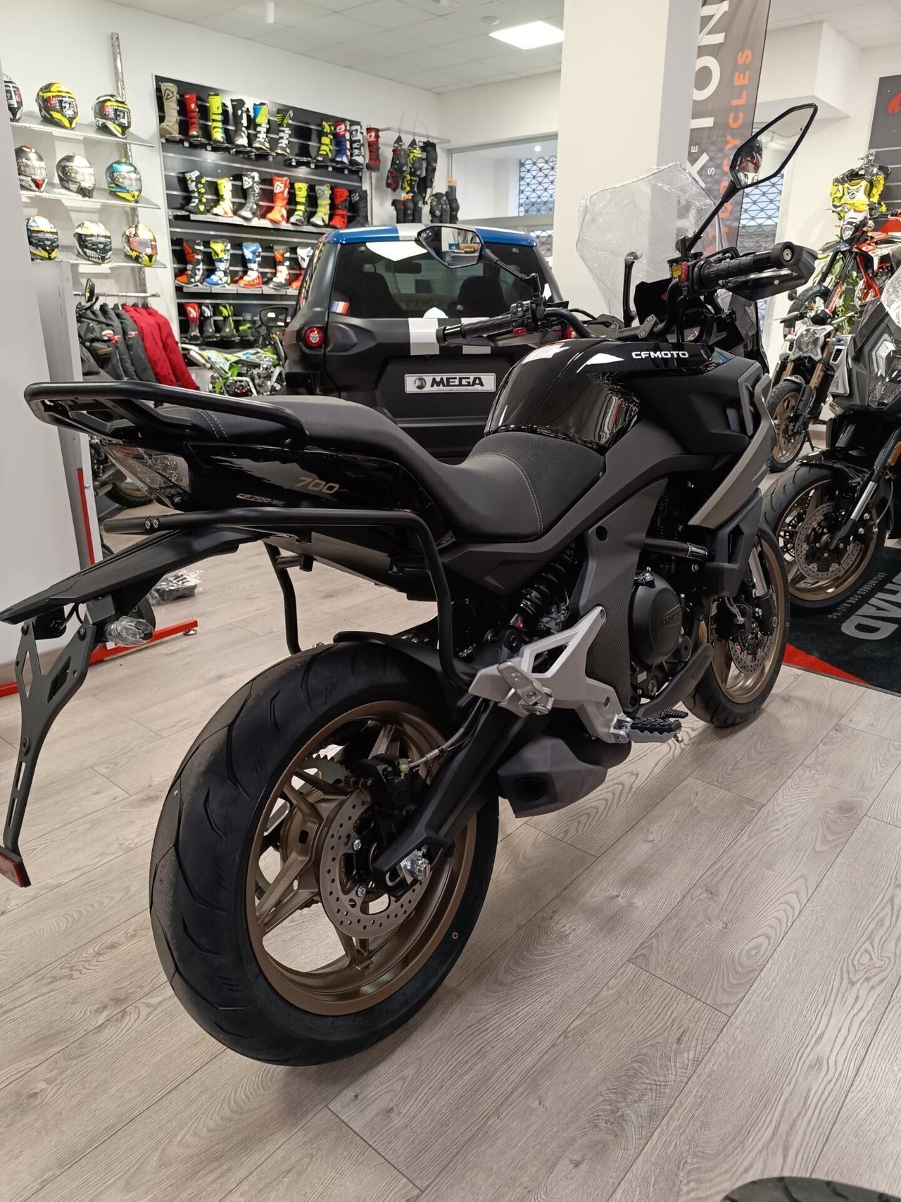 CFMOTO 700MT Adventure