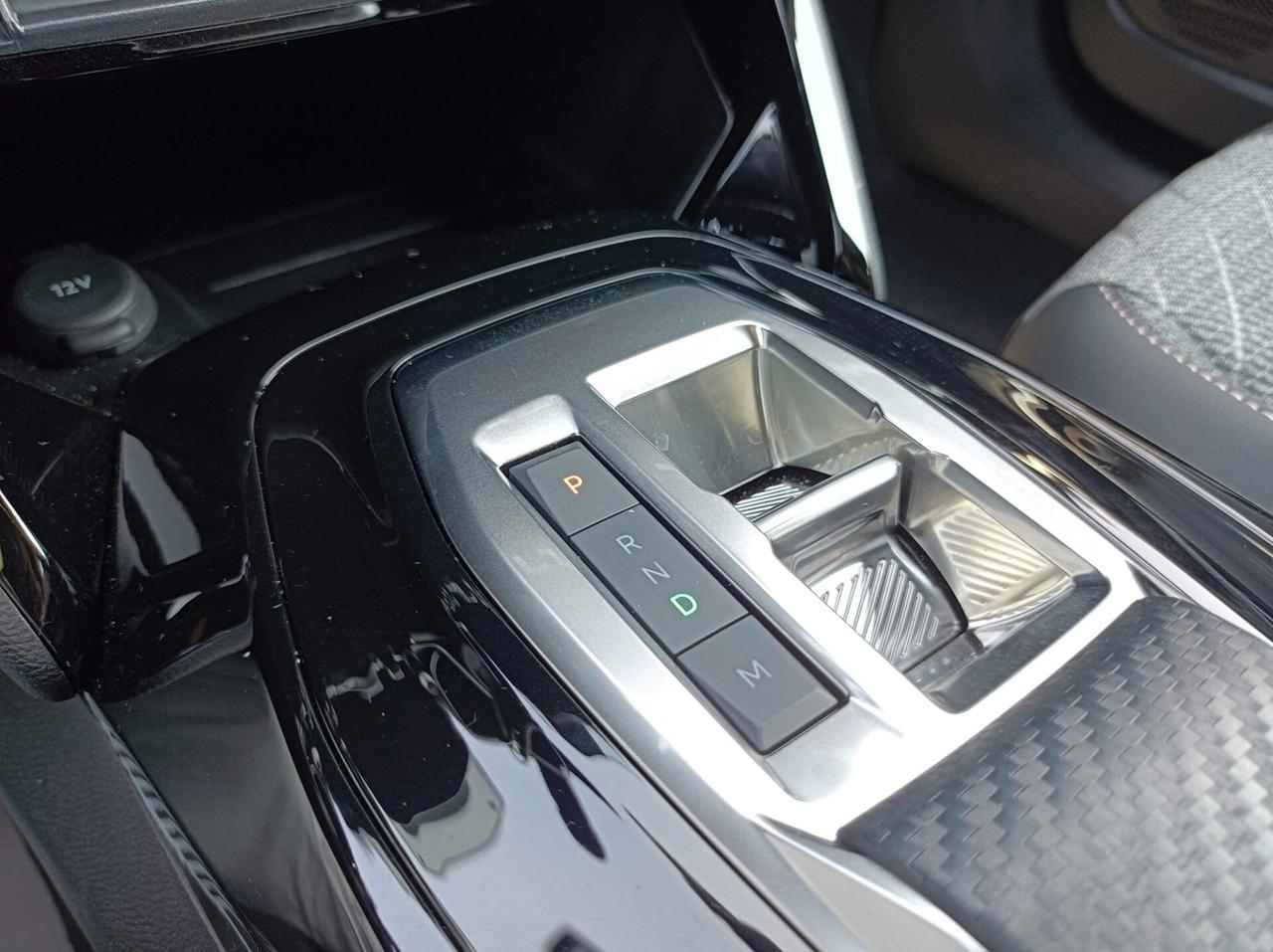 Peugeot 2008 PureTech 130 S&S EAT8 Allure
