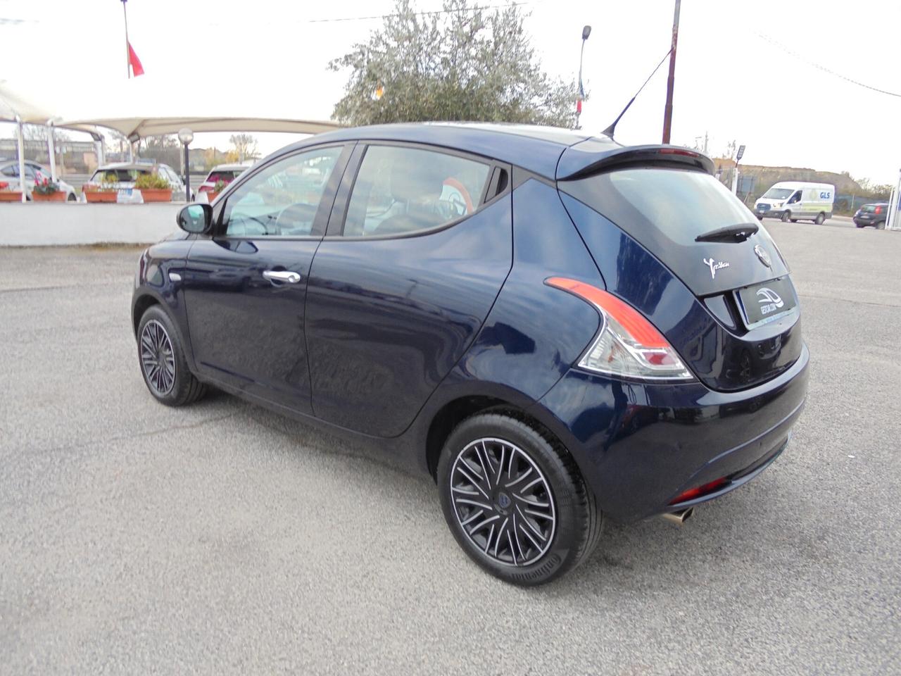 Lancia Ypsilon 1.2 69 CV 5 porte S&S Gold