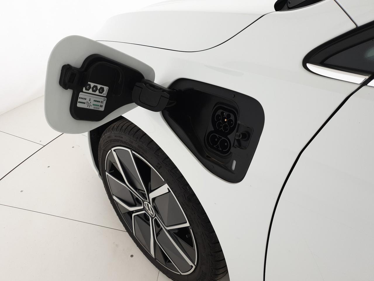 Volkswagen Golf 1.5 tsi ehybrid style 204cv dsg