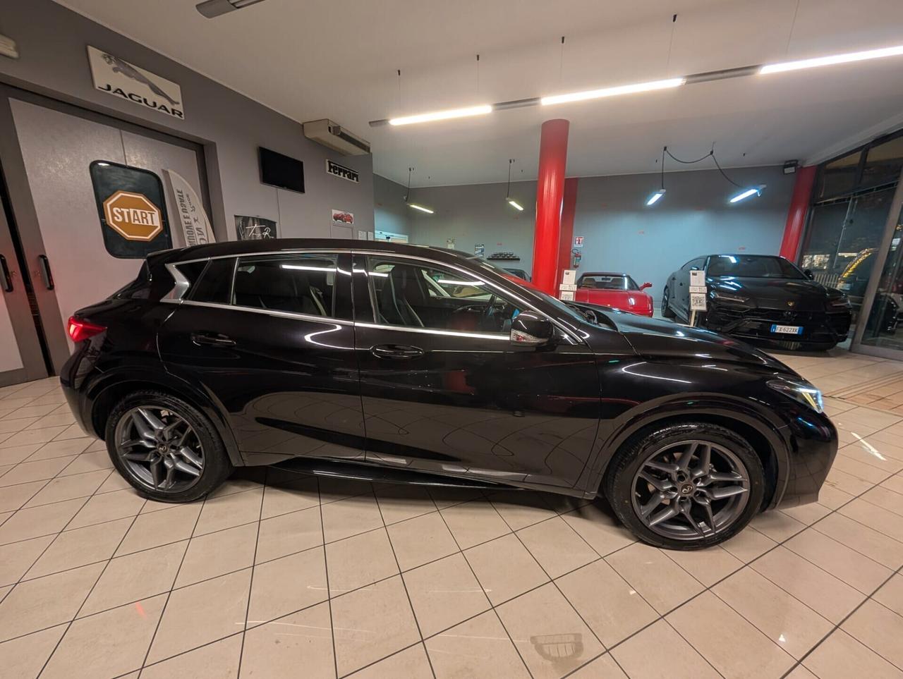 Infiniti Q30 1.5 diesel Sport Black