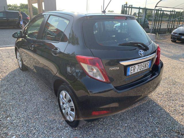 TOYOTA Yaris 1.0 5 porte Active