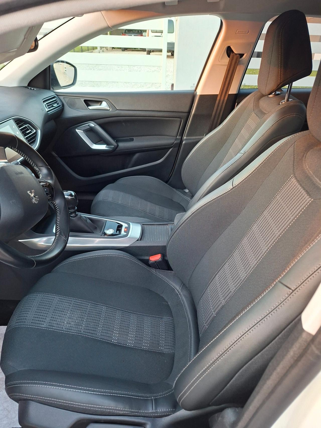 Peugeot 308 BlueHDi 130 S&S SW Allure GARANZIA