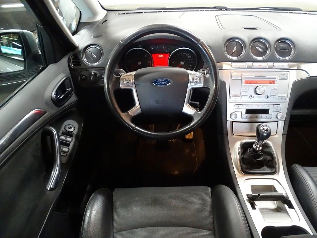 Ford S-Max 2.0 TDCi 140CV 7 posti Neopatentati