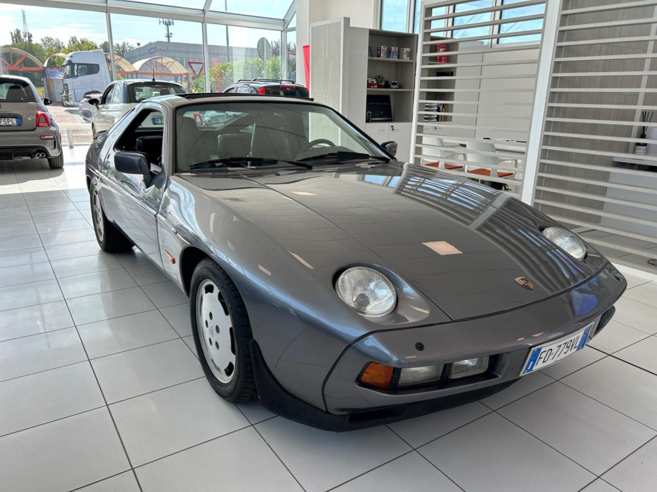 Porsche 928 S ASI