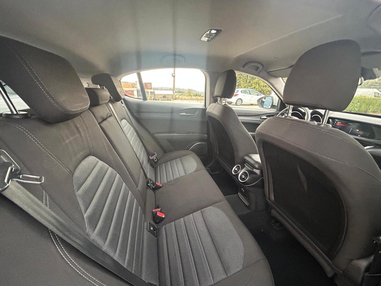 Alfa Romeo Stelvio 2.2 Turbodiesel 160 CV AT8 RWD Super 2020