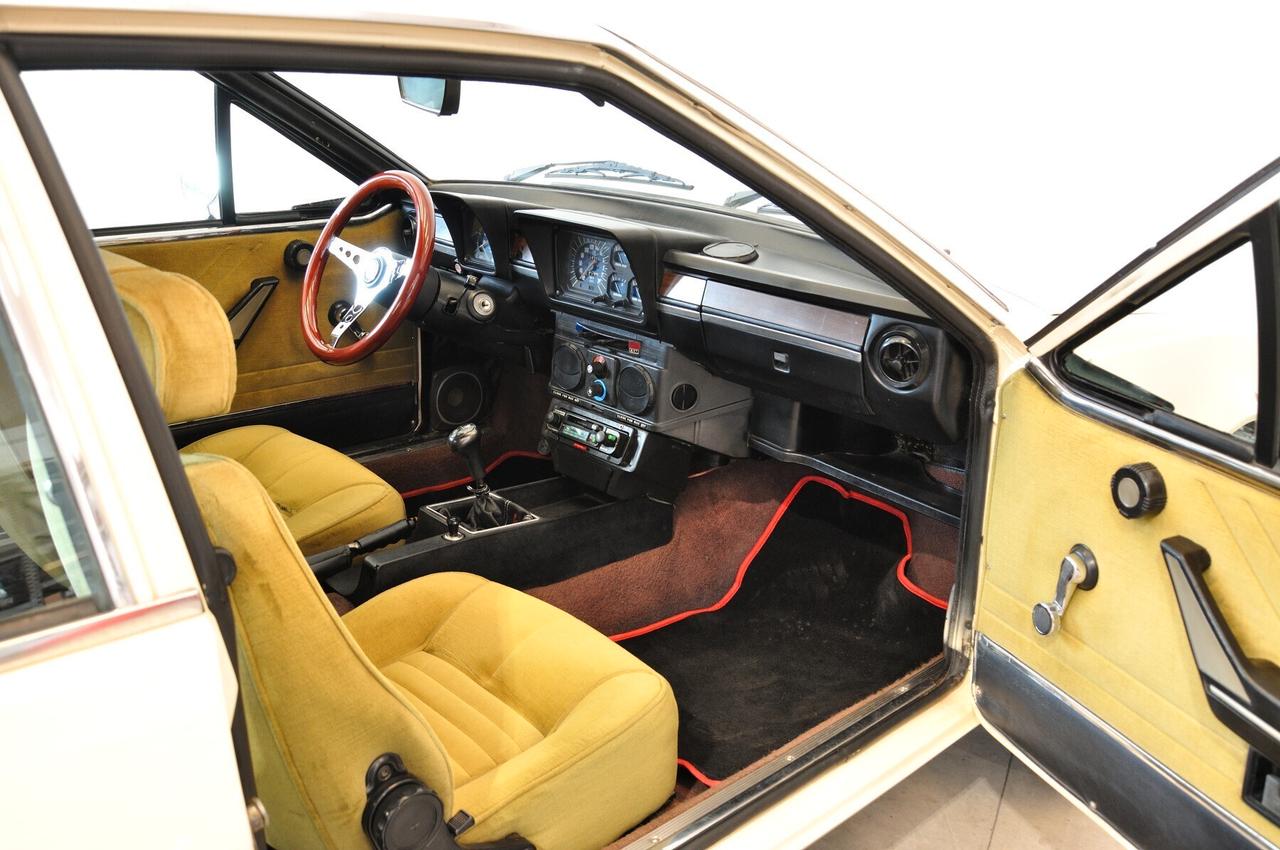 Alfa Romeo Alfetta GTV 2.0 122cv