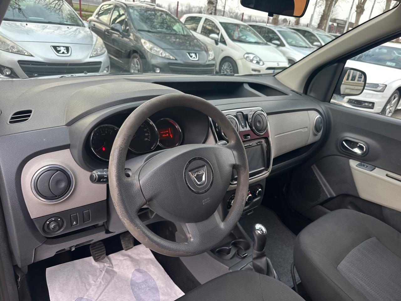 Dacia Dokker 1.6 8V 100CV Start&Stop Serie Speciale Lauréate Family